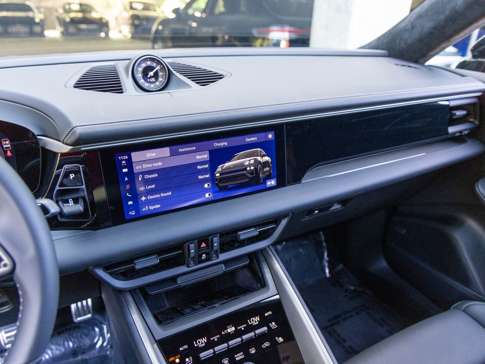 New 2026 Porsche Macan Turbo Electric image 37