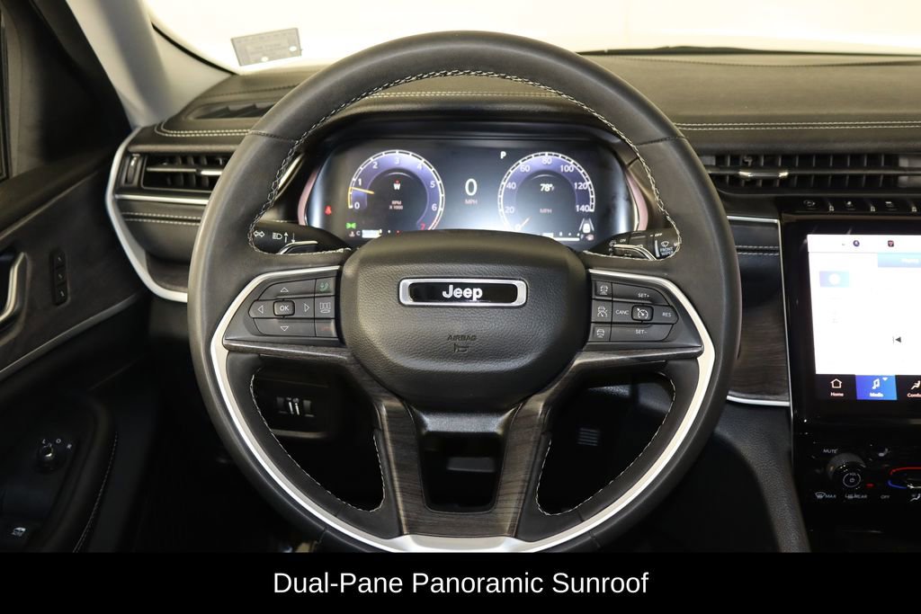 Used 2023 Jeep Grand Cherokee Limited AWD/4WD image 7
