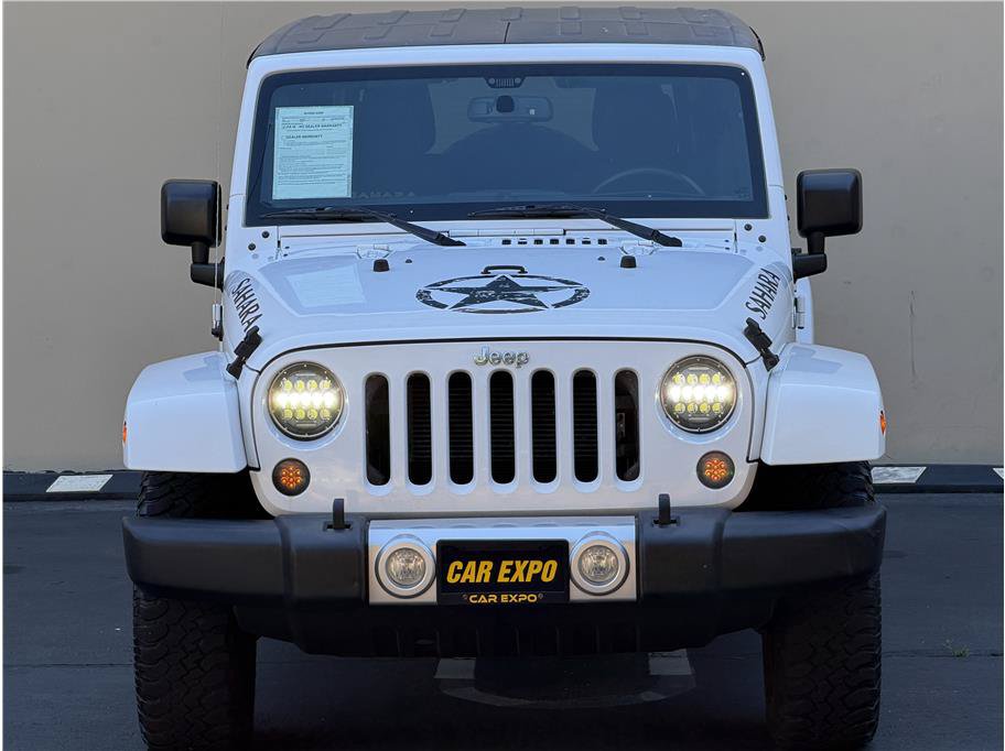 Used 2015 Jeep Wrangler Unlimited Sahara w/ Connectivity Group AWD/4WD image 36