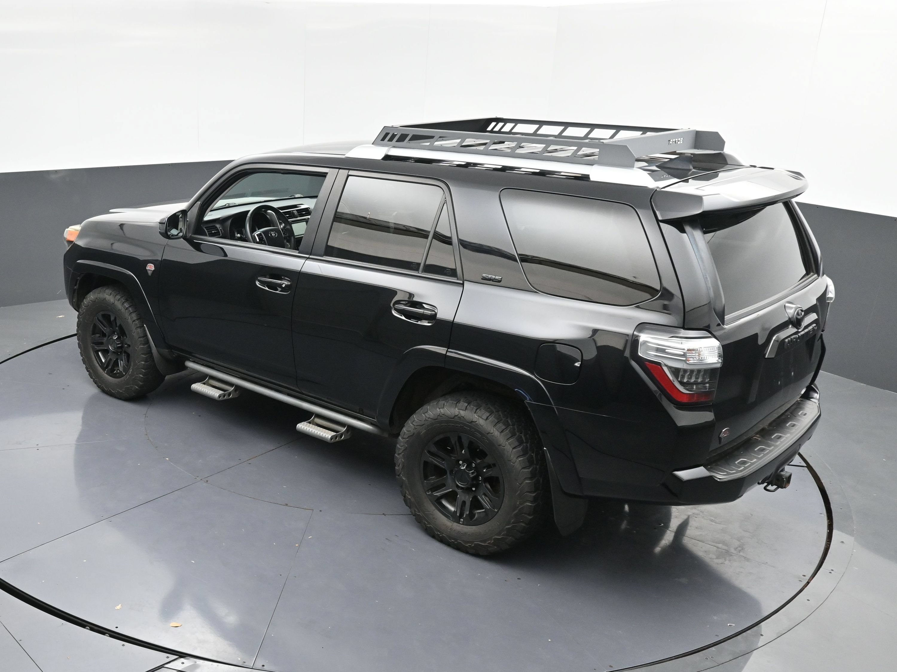 Used 2017 Toyota 4Runner SR5 AWD/4WD image 36