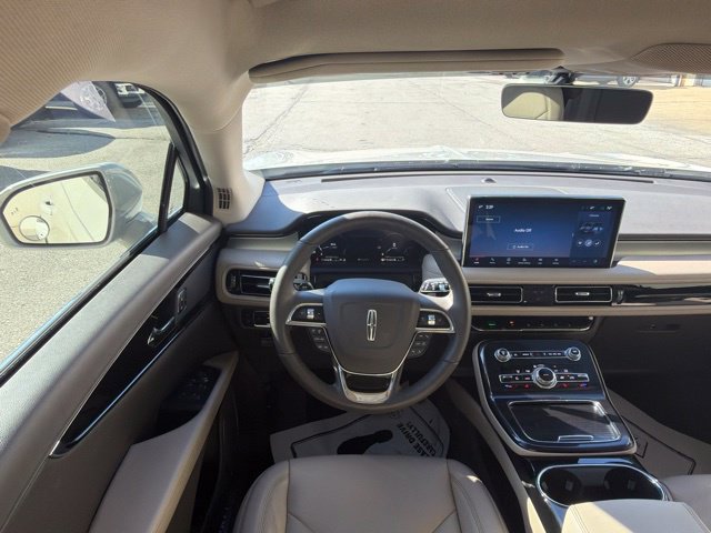 Certified 2022 Lincoln Nautilus FWD w/ Premium Package image 18