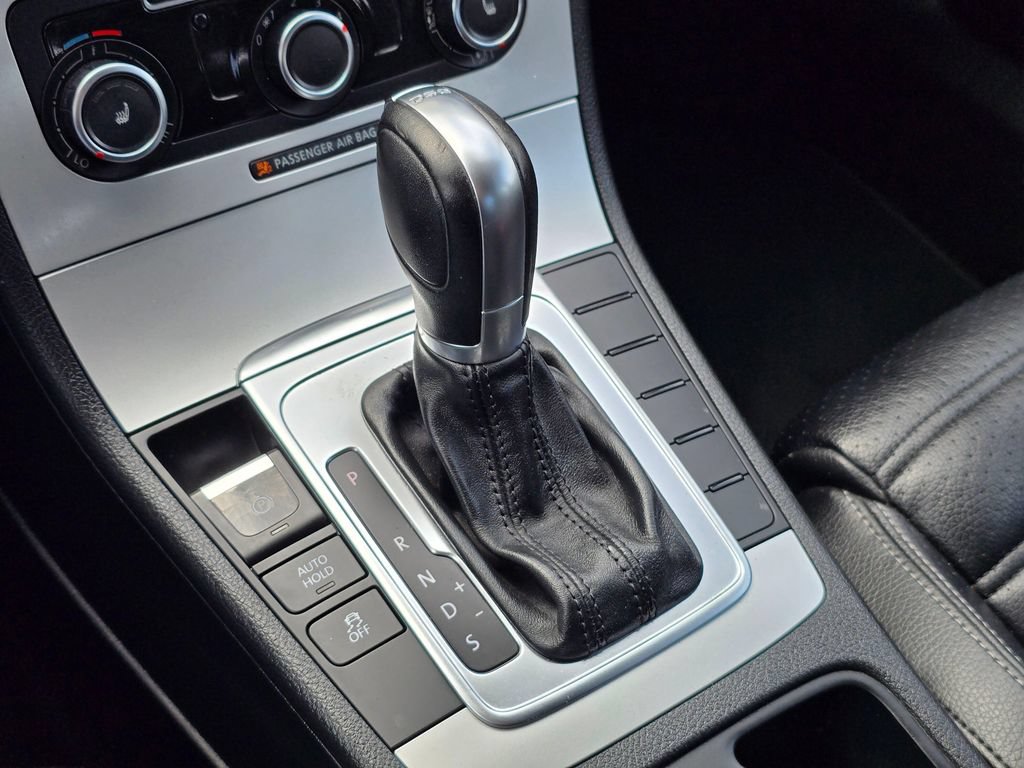 Used 2012 Volkswagen CC Sport FWD image 23