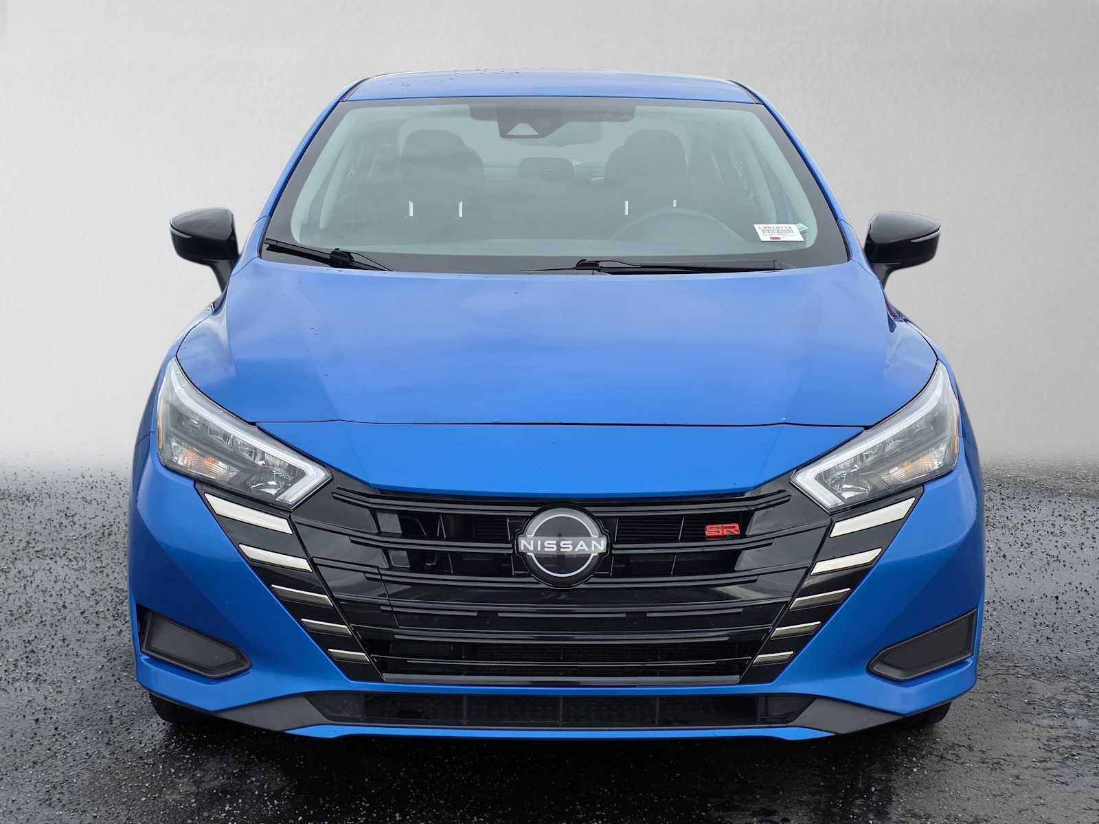 Used 2024 Nissan Versa SR FWD image 8