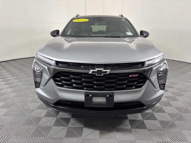 Used 2024 Chevrolet Trax RS w/ Driver Confidence Package FWD image 32