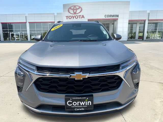 Used 2026 Chevrolet Trax LT w/ Driver Confidence Package FWD image 8