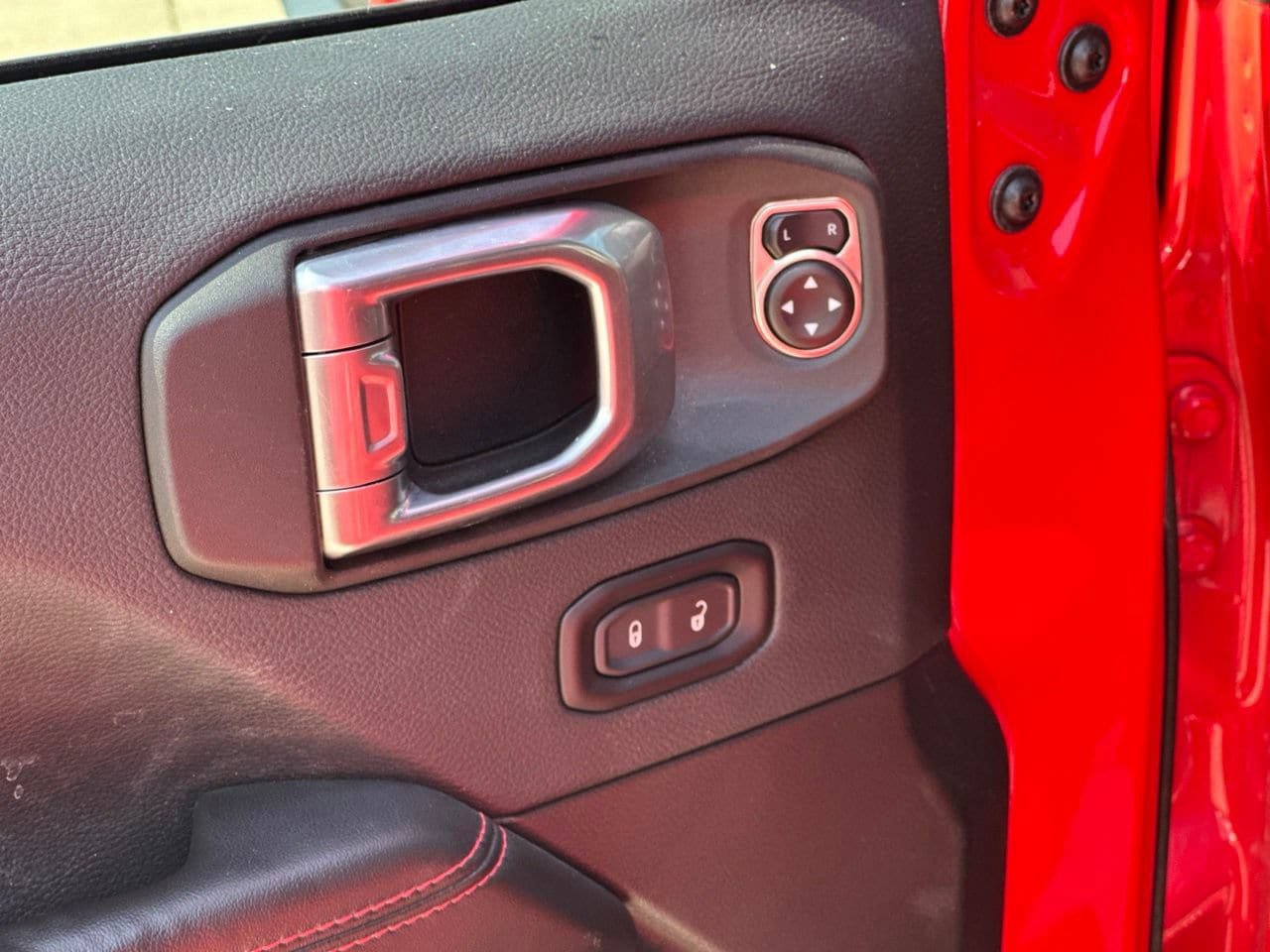 Used 2024 Jeep Wrangler Unlimited Rubicon 392 w/ Dual Door Group (Lowers Only) AWD/4WD image 11