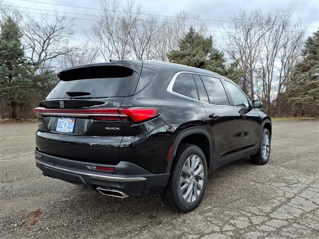 Used 2025 Buick Enclave Preferred image 7