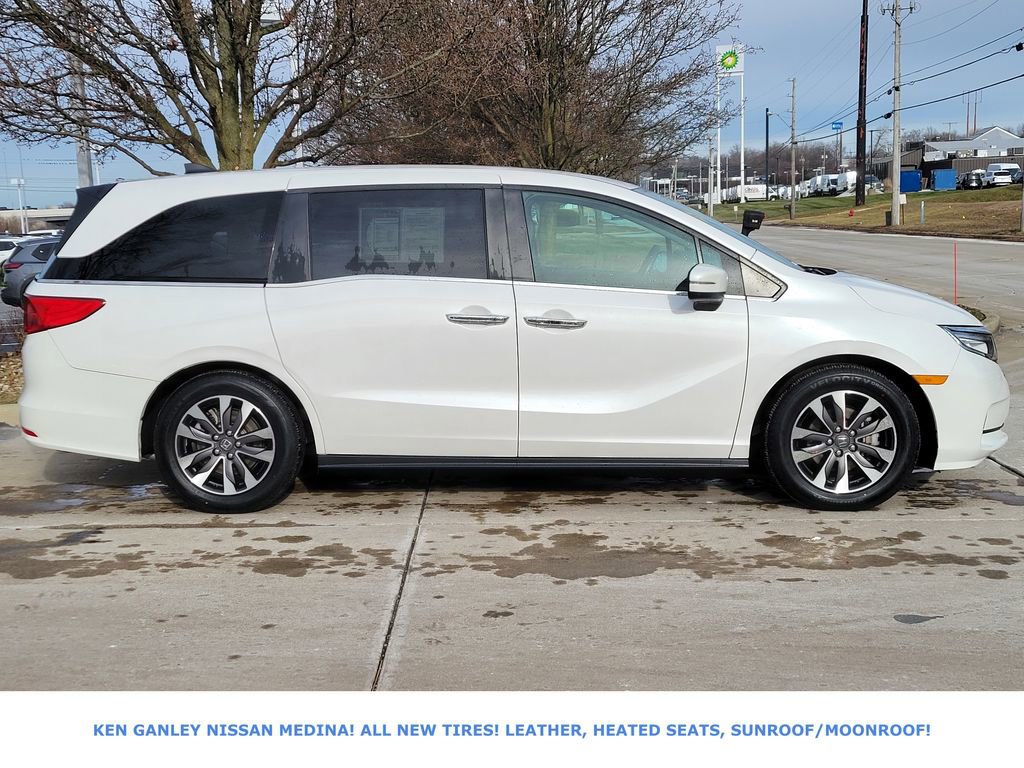 Used 2023 Honda Odyssey EX-L image 2