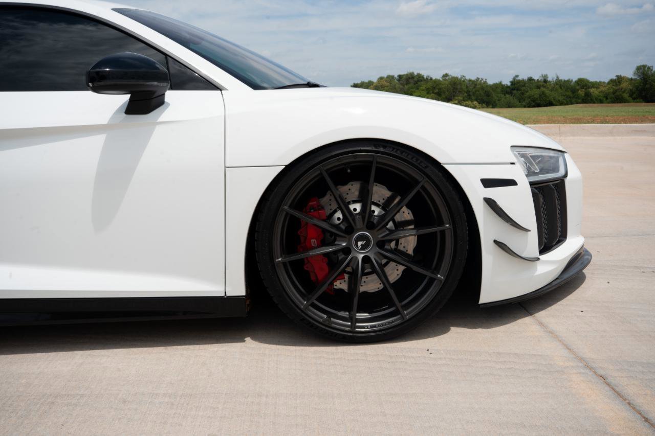 Used 2018 Audi R8 V10 RWD image 12