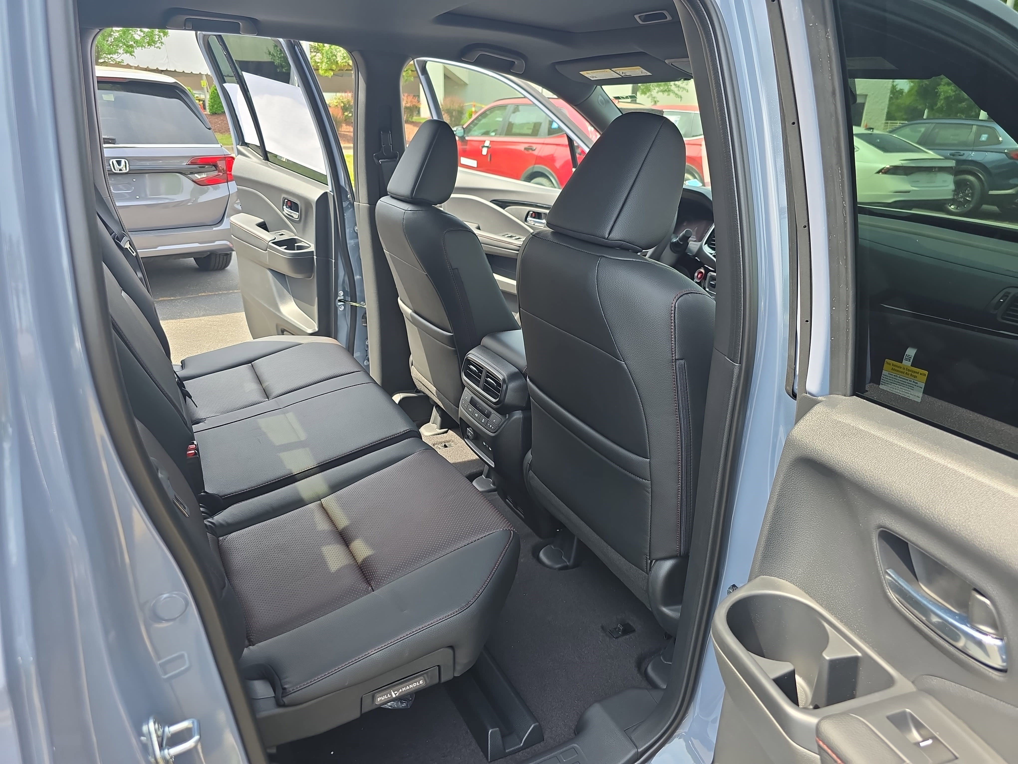 New 2026 Honda Ridgeline Black Edition image 11