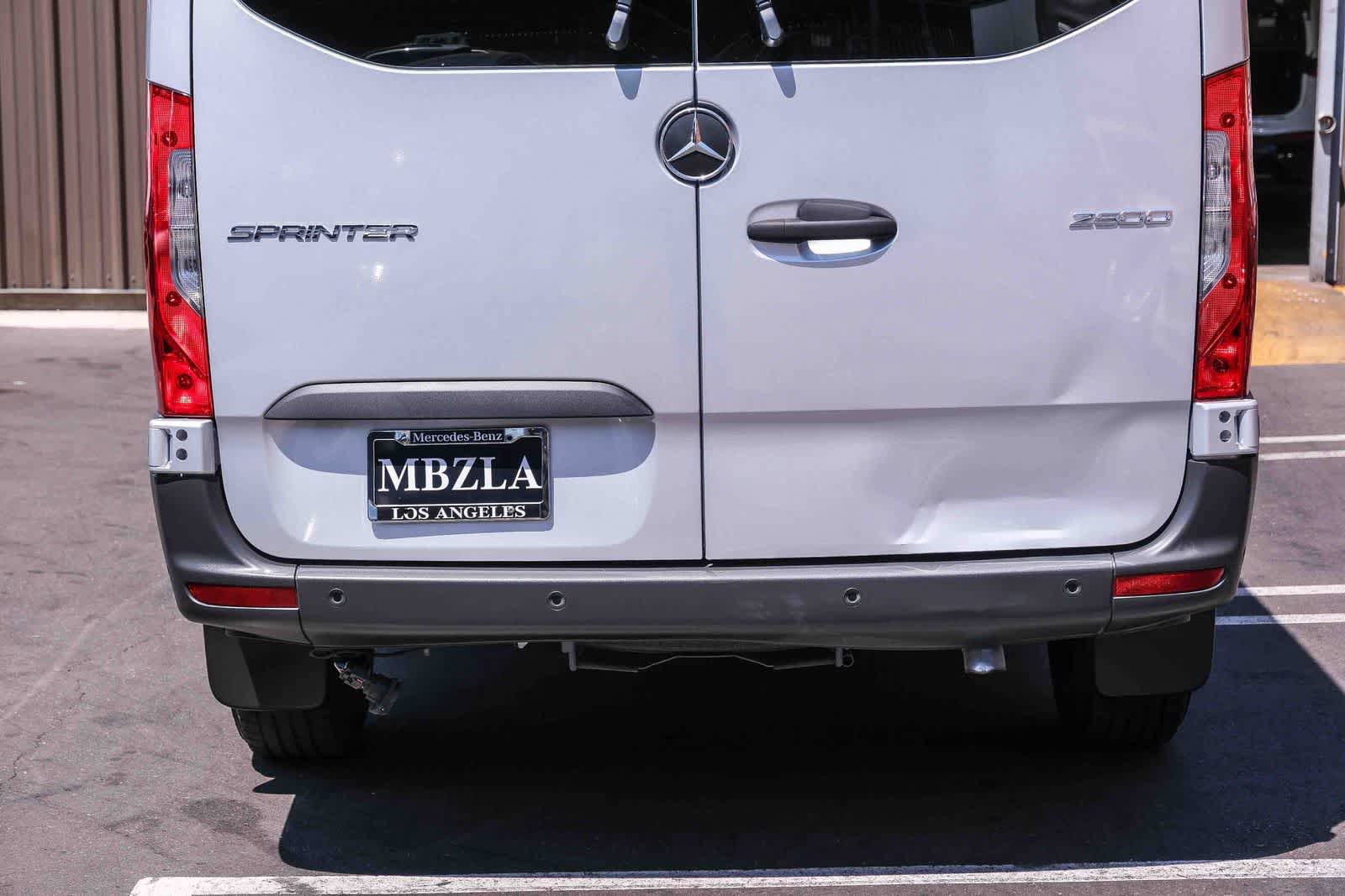 Used 2024 Mercedes-Benz Sprinter 2500 image 6