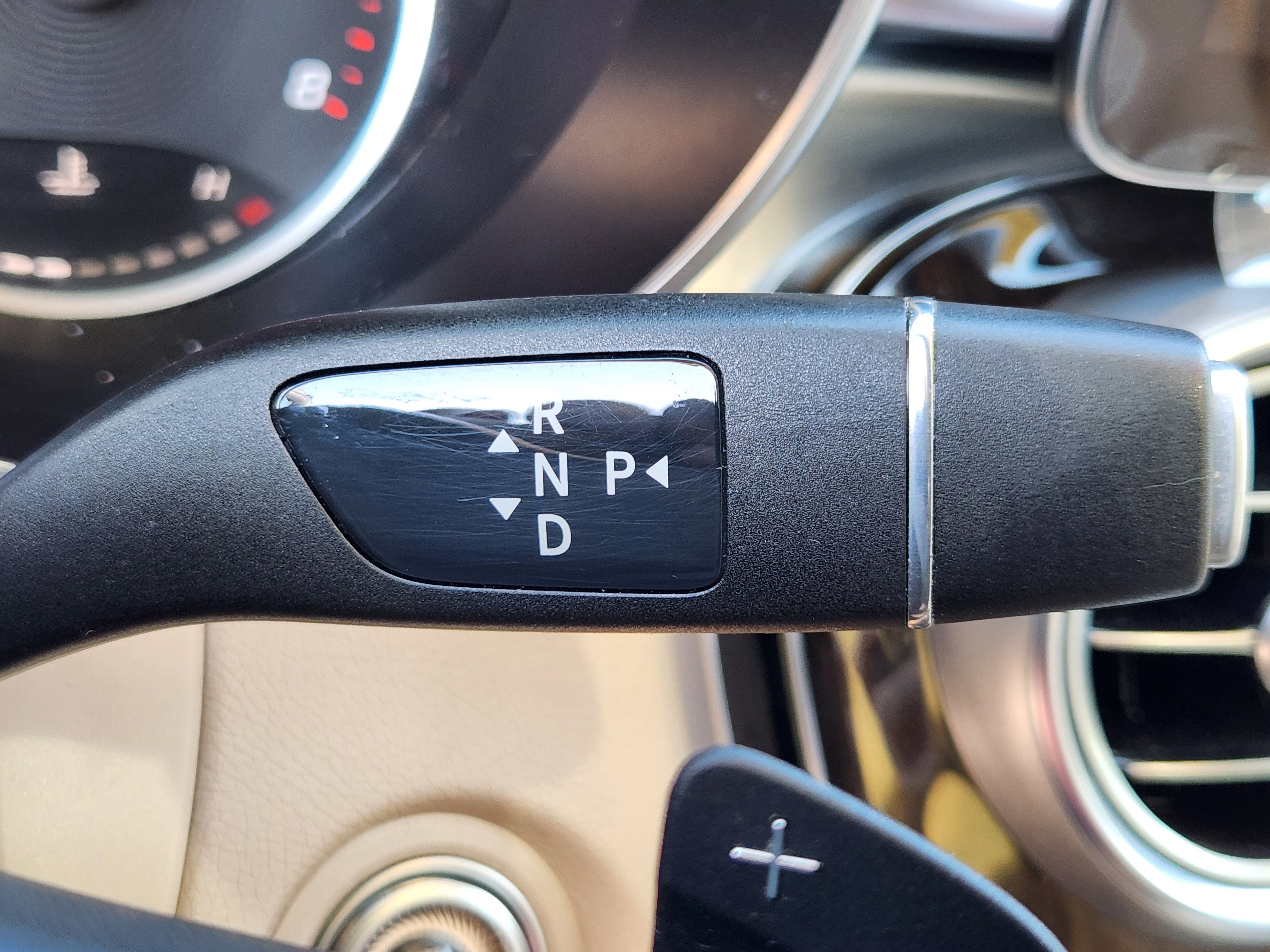 Used 2021 Mercedes-Benz GLC 300 4MATIC image 12