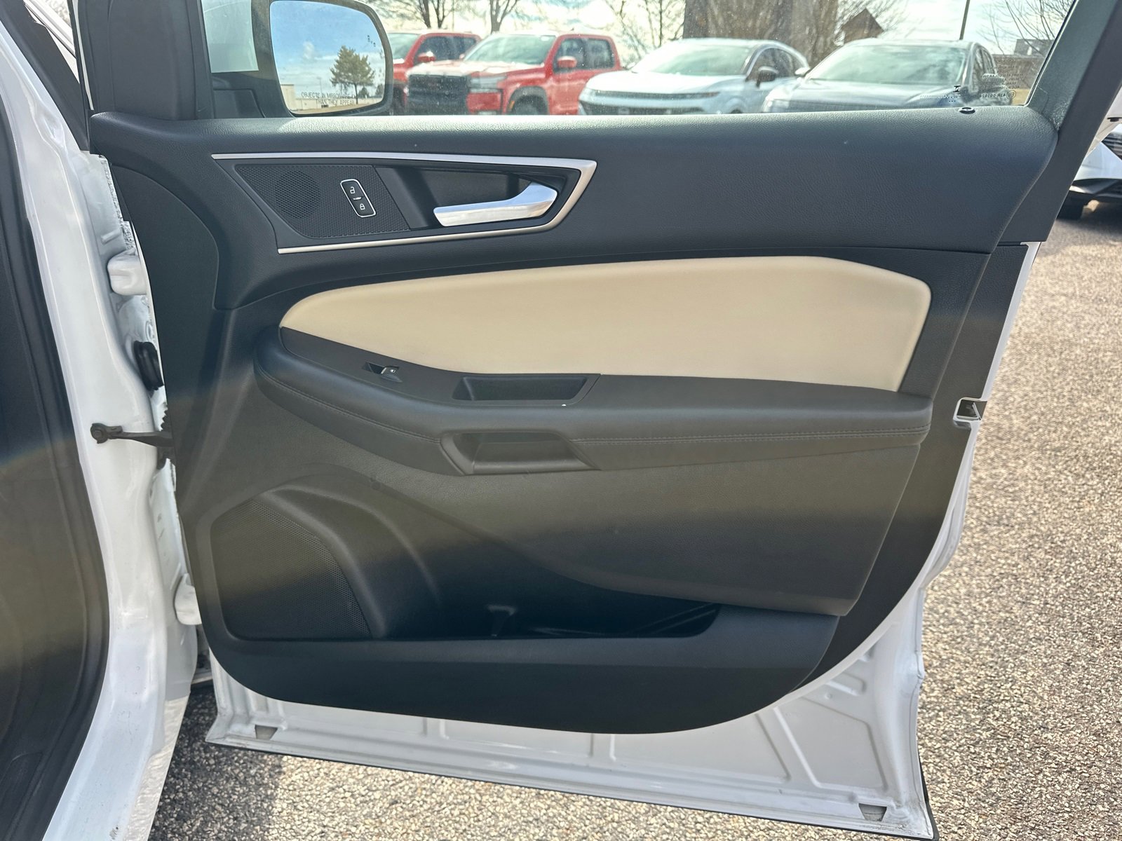 Used 2022 Ford Edge SEL image 14