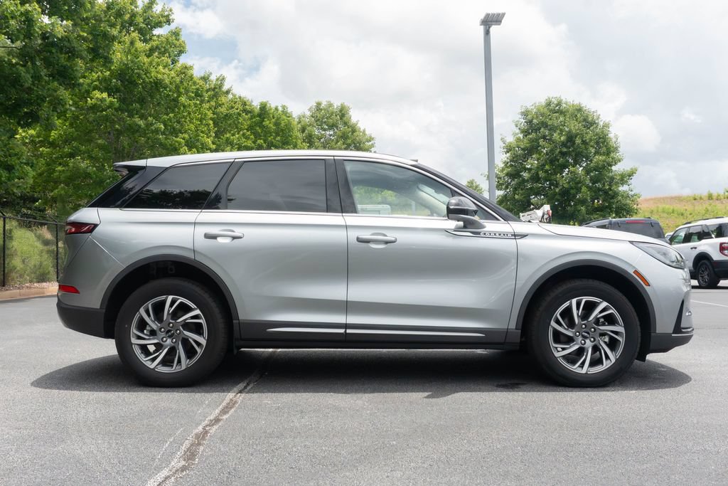Used 2023 Lincoln Corsair FWD w/ Equipment Group 101A image 10