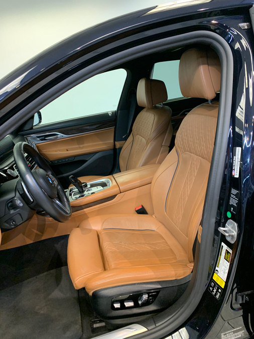 Used 2021 BMW 750i xDrive w/ Executive Package AWD/4WD image 18