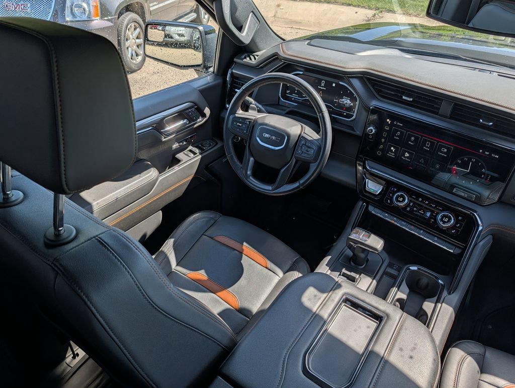 Used 2022 GMC Sierra 1500 AT4 w/ AT4 Preferred Package AWD/4WD image 9