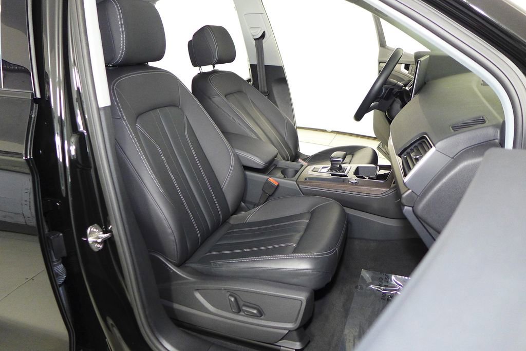 Used 2023 Audi Q5 2.0T Premium Plus w/ Premium Plus Package AWD/4WD image 19