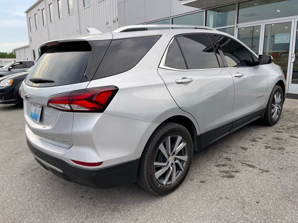 Used 2022 Chevrolet Equinox Premier AWD/4WD image 3