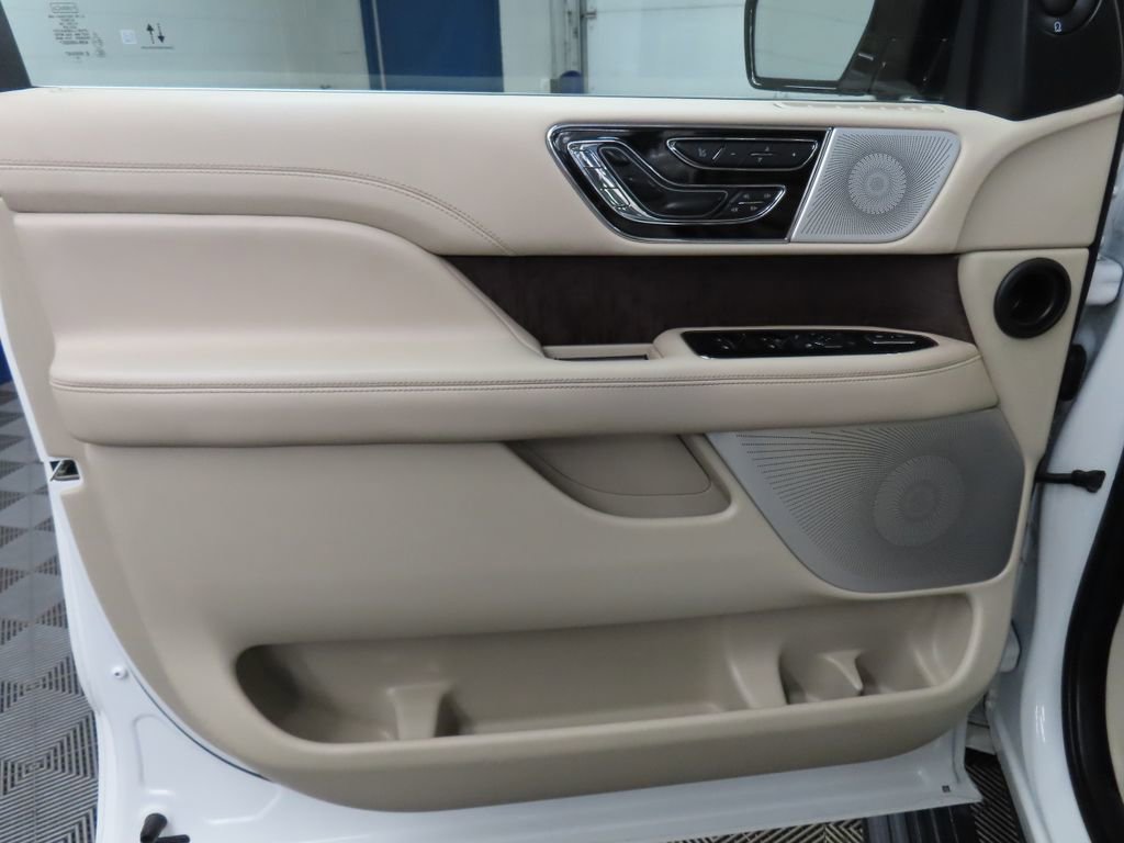 Used 2020 Lincoln Navigator Reserve w/ Luxury Package AWD/4WD image 71