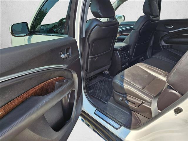 Used 2018 Acura MDX w/ Technology Package AWD/4WD image 17