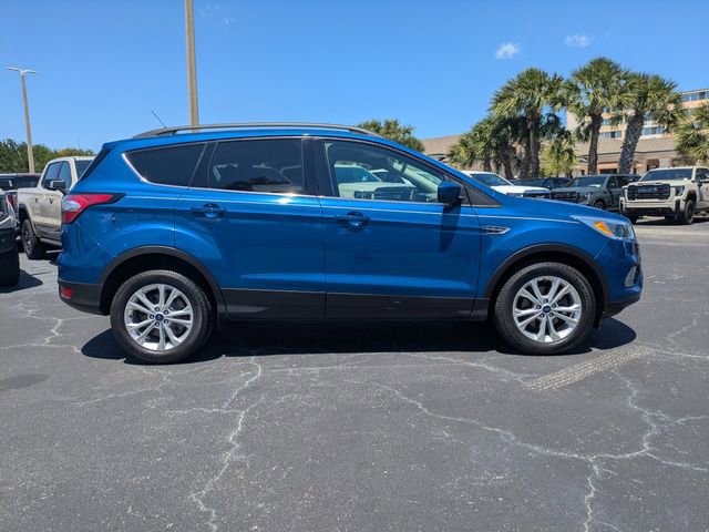 Used 2018 Ford Escape SE w/ SE Sync 3 Package FWD image 3