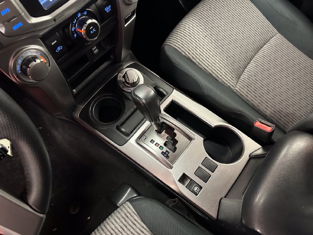 Certified 2018 Toyota 4Runner SR5 AWD/4WD image 22