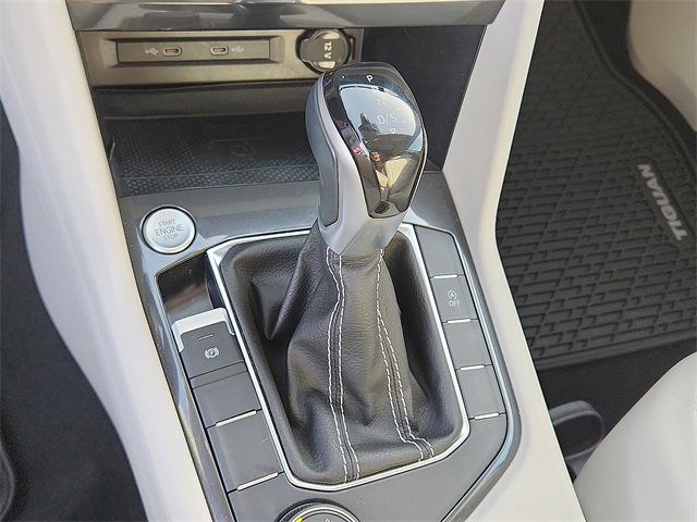 Used 2022 Volkswagen Tiguan SE w/ Panoramic Sunroof Package image 14