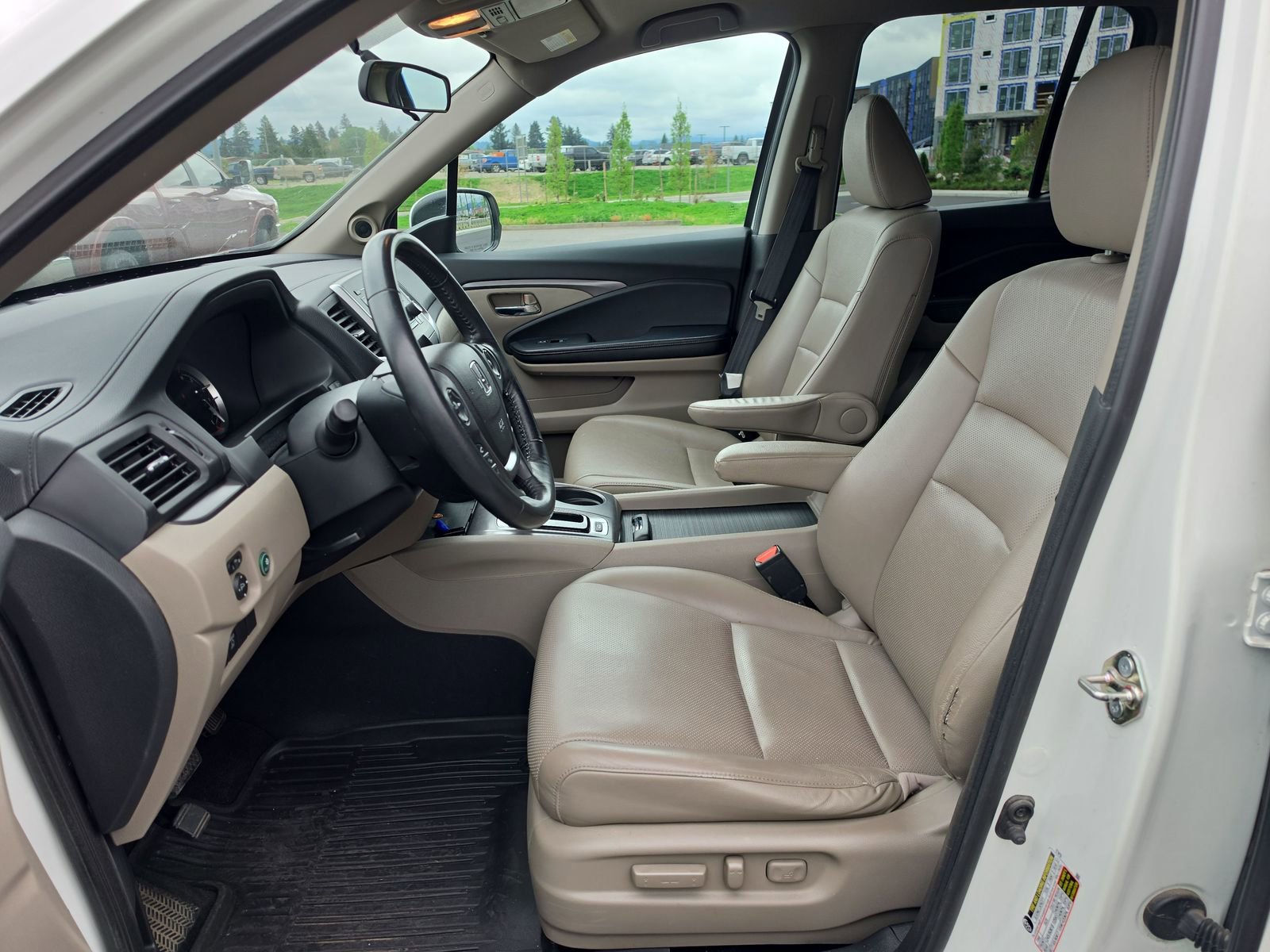 Used 2017 Honda Ridgeline RTL image 11