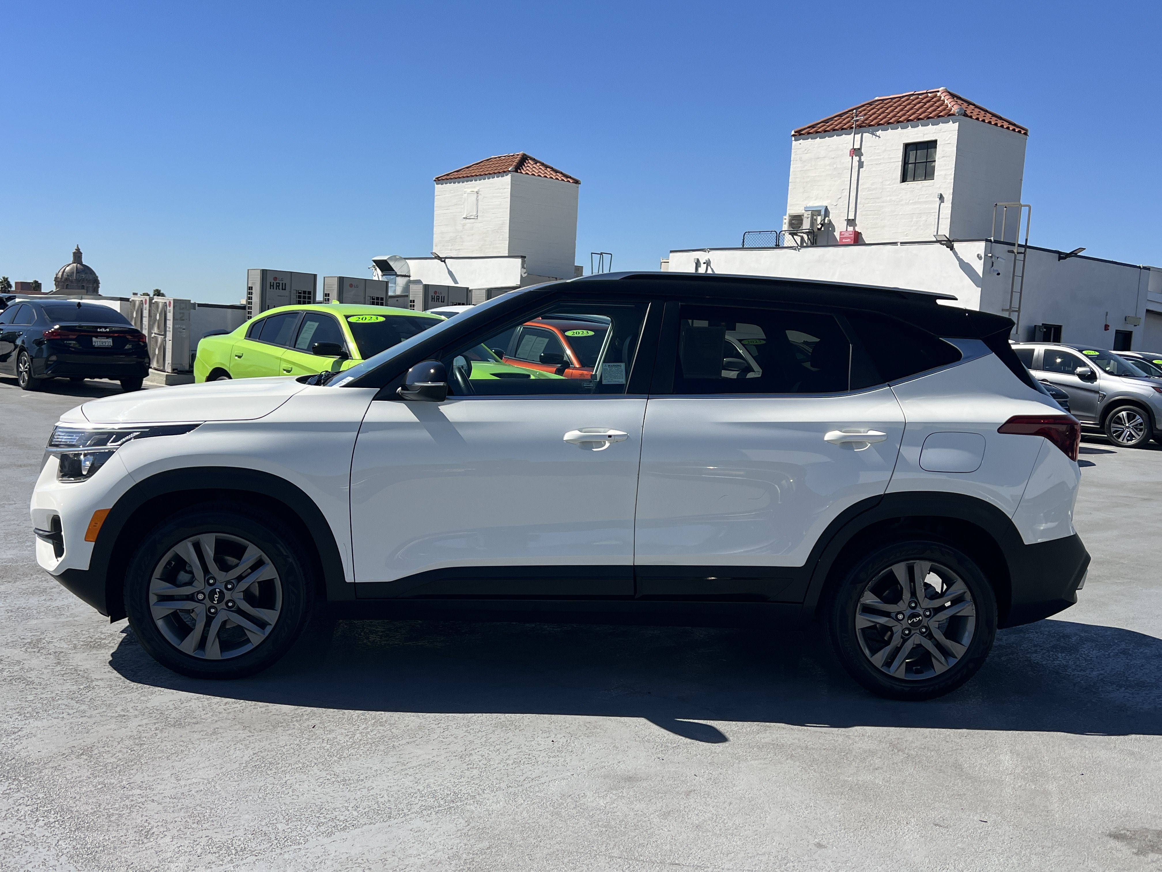 Certified 2023 Kia Seltos S w/ Navigation Package FWD image 3