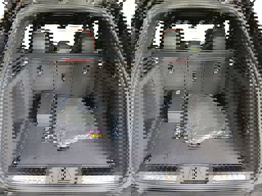 New 2025 Land Rover Range Rover Sport Dynamic SE image 28