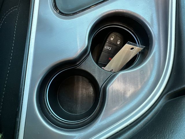 Used 2022 Dodge Challenger SXT image 25