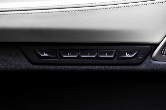 Used 2022 BMW 750i xDrive w/ Autobahn Package AWD/4WD image 24