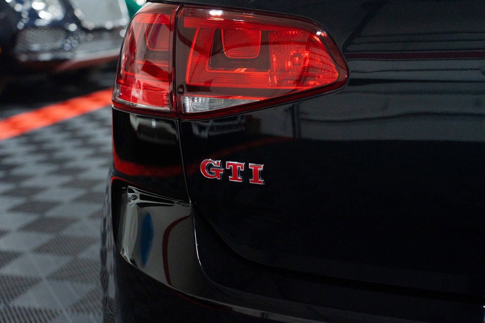 Used 2017 Volkswagen GTI Autobahn FWD image 9