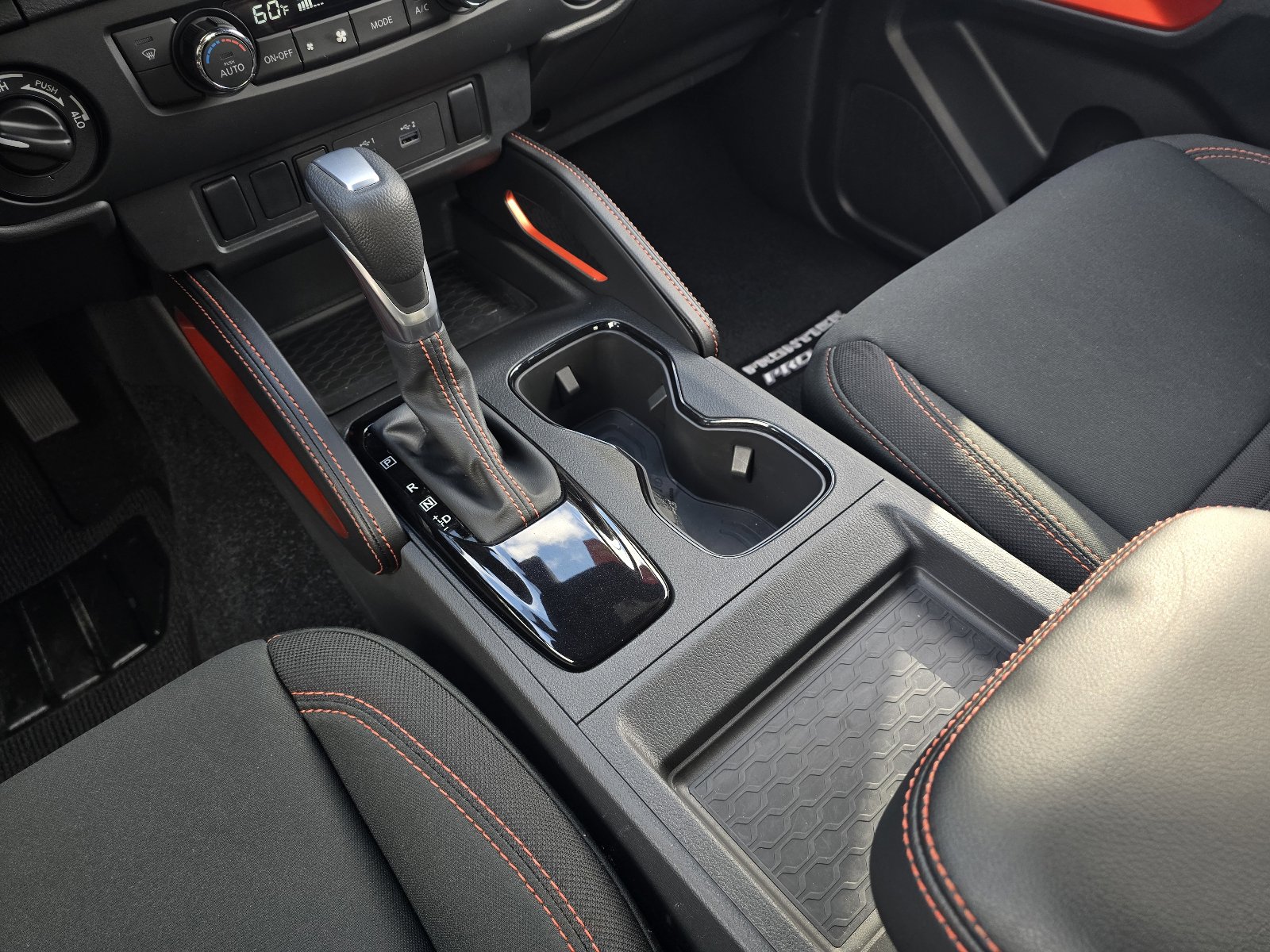 Used 2025 Nissan Frontier PRO-4X image 17