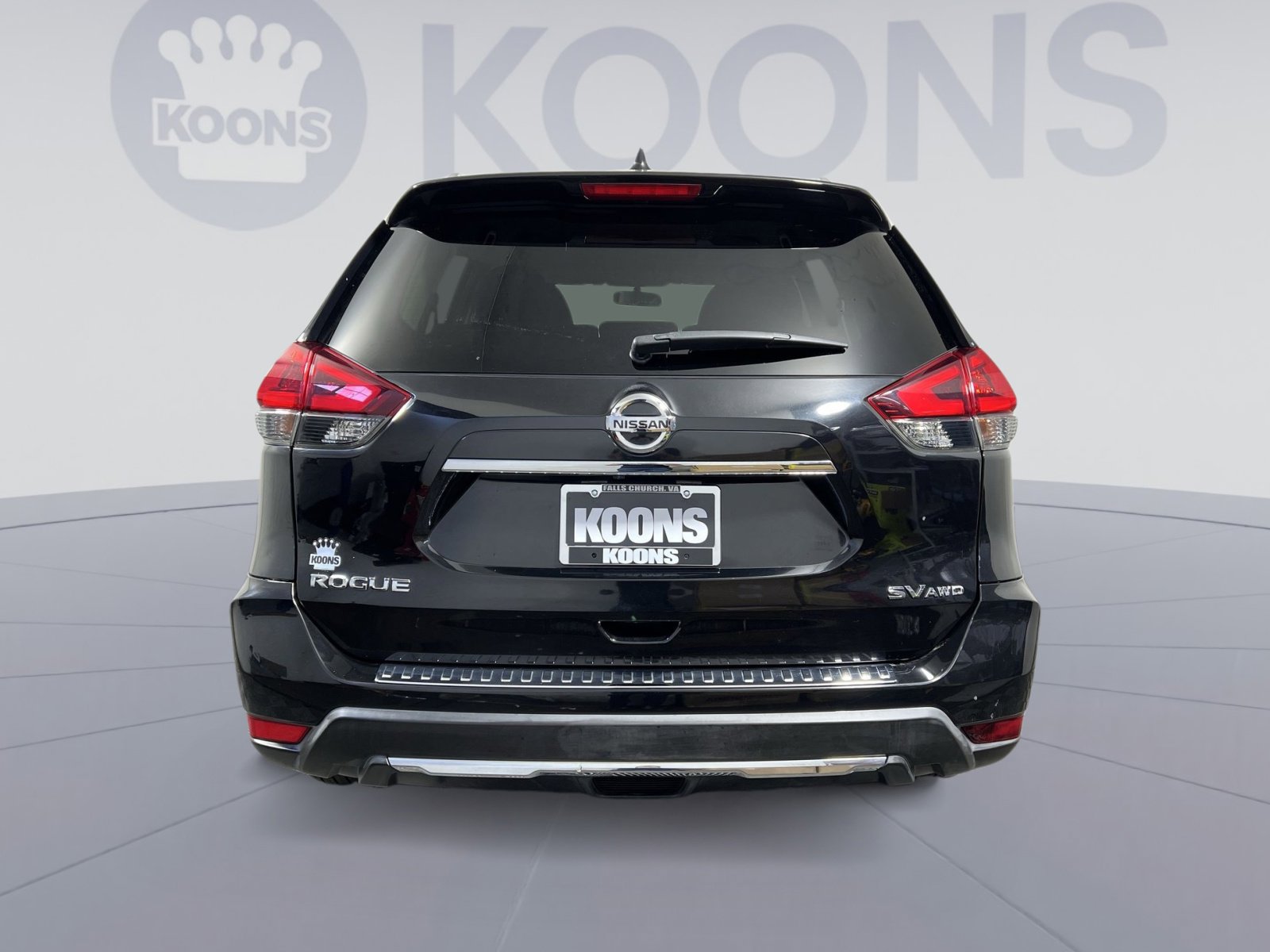 Used 2018 Nissan Rogue SV w/ Premium Package image 5