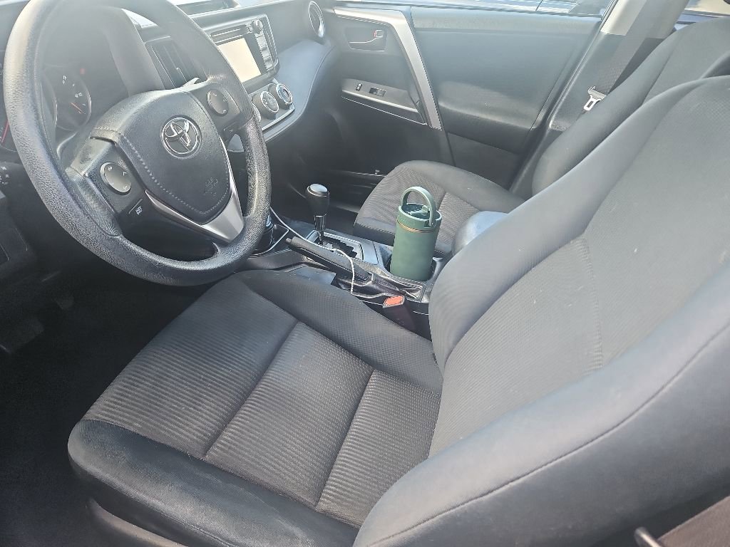 Used 2016 Toyota RAV4 LE AWD/4WD image 7