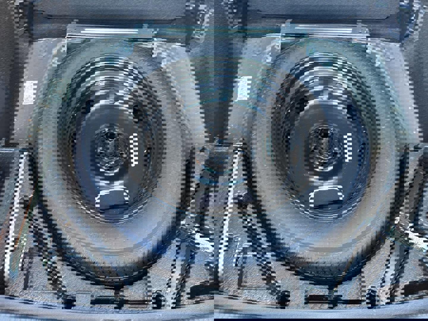 Used 2020 Volkswagen Tiguan S image 25