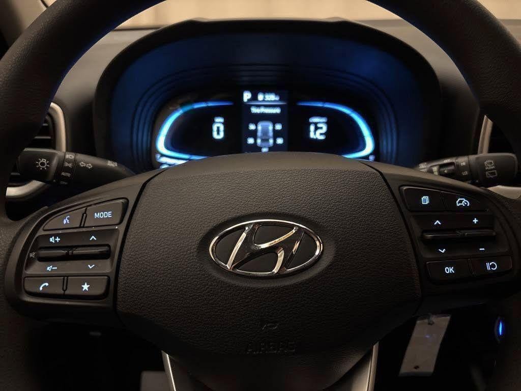 New 2026 Hyundai Venue SE FWD image 13