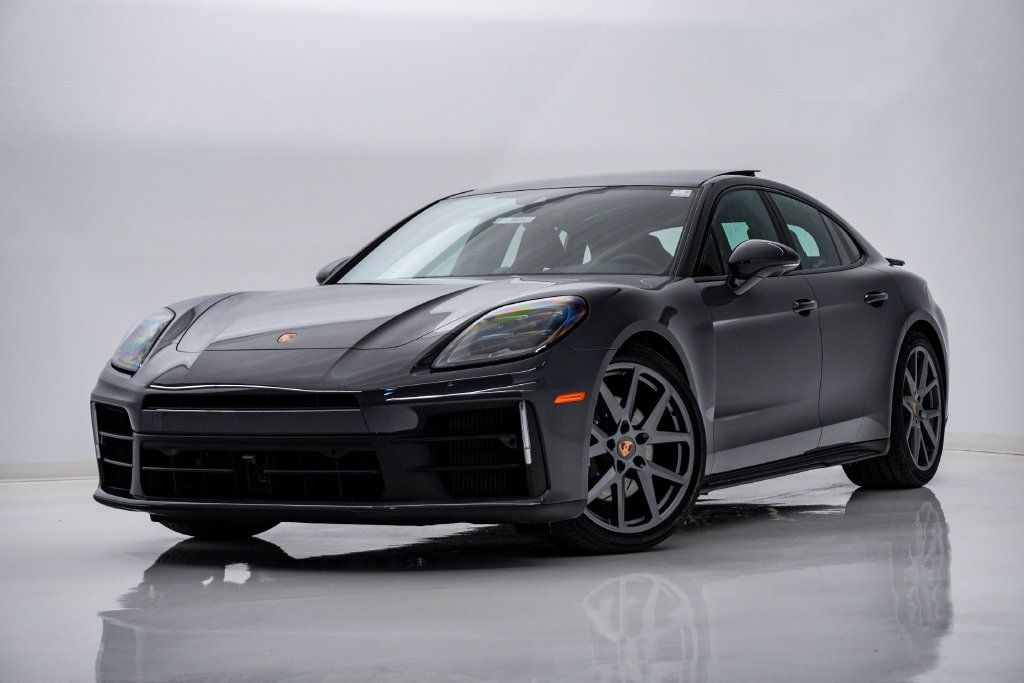 New 2026 Porsche Panamera 4