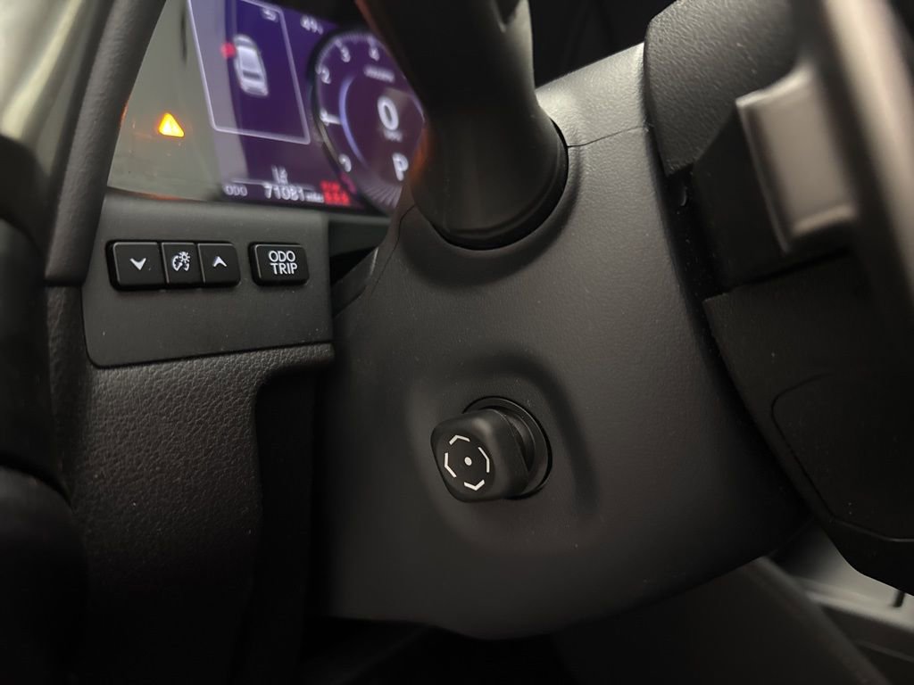 Used 2020 Lexus ES 350 w/ Premium Package image 24