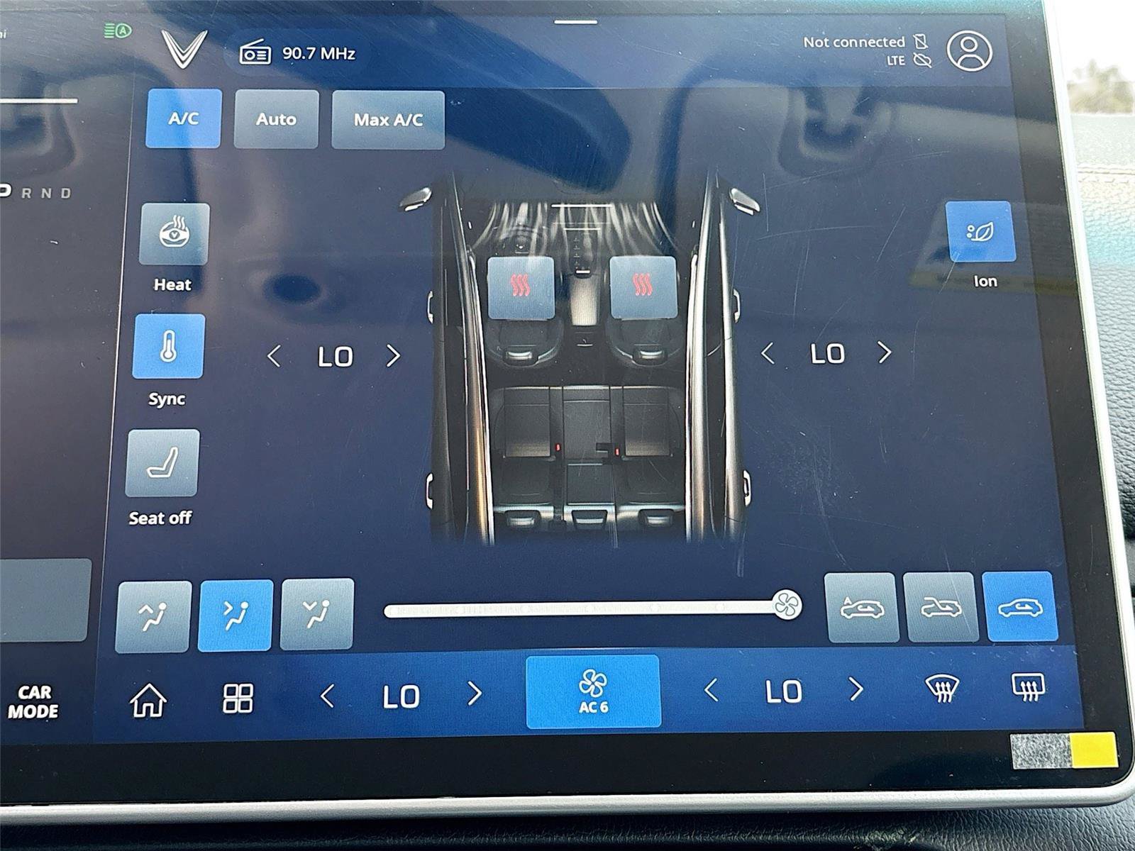 New 2025 VinFast VF 8 Eco AWD/4WD image 15