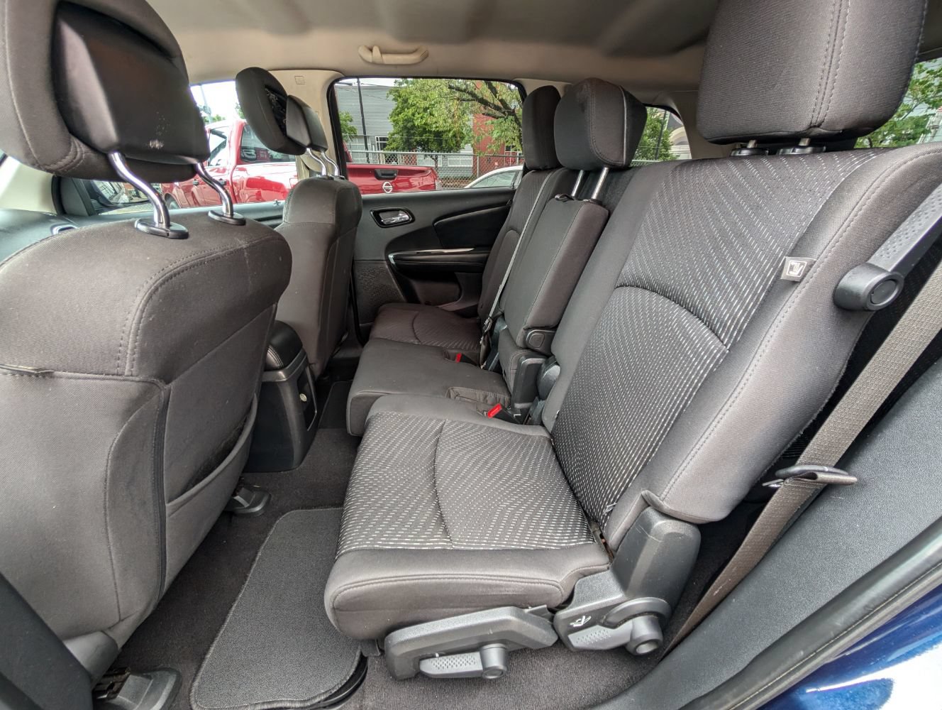 Used 2018 Dodge Journey SE FWD image 17