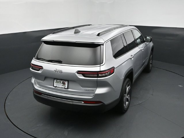 Used 2025 Jeep Grand Cherokee L Limited AWD/4WD image 13
