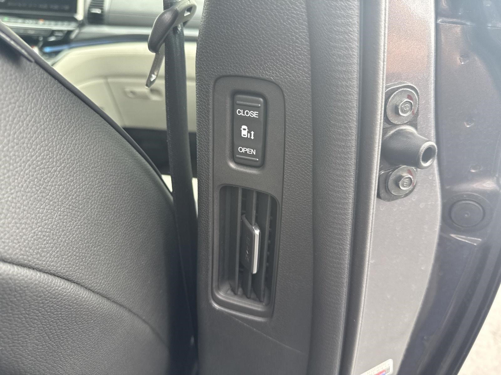 Certified 2026 Honda Odyssey Elite image 24