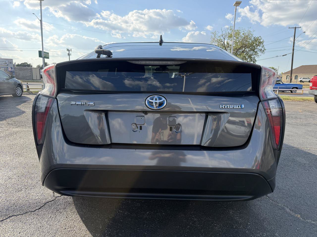 Used 2017 Toyota Prius Two FWD image 6