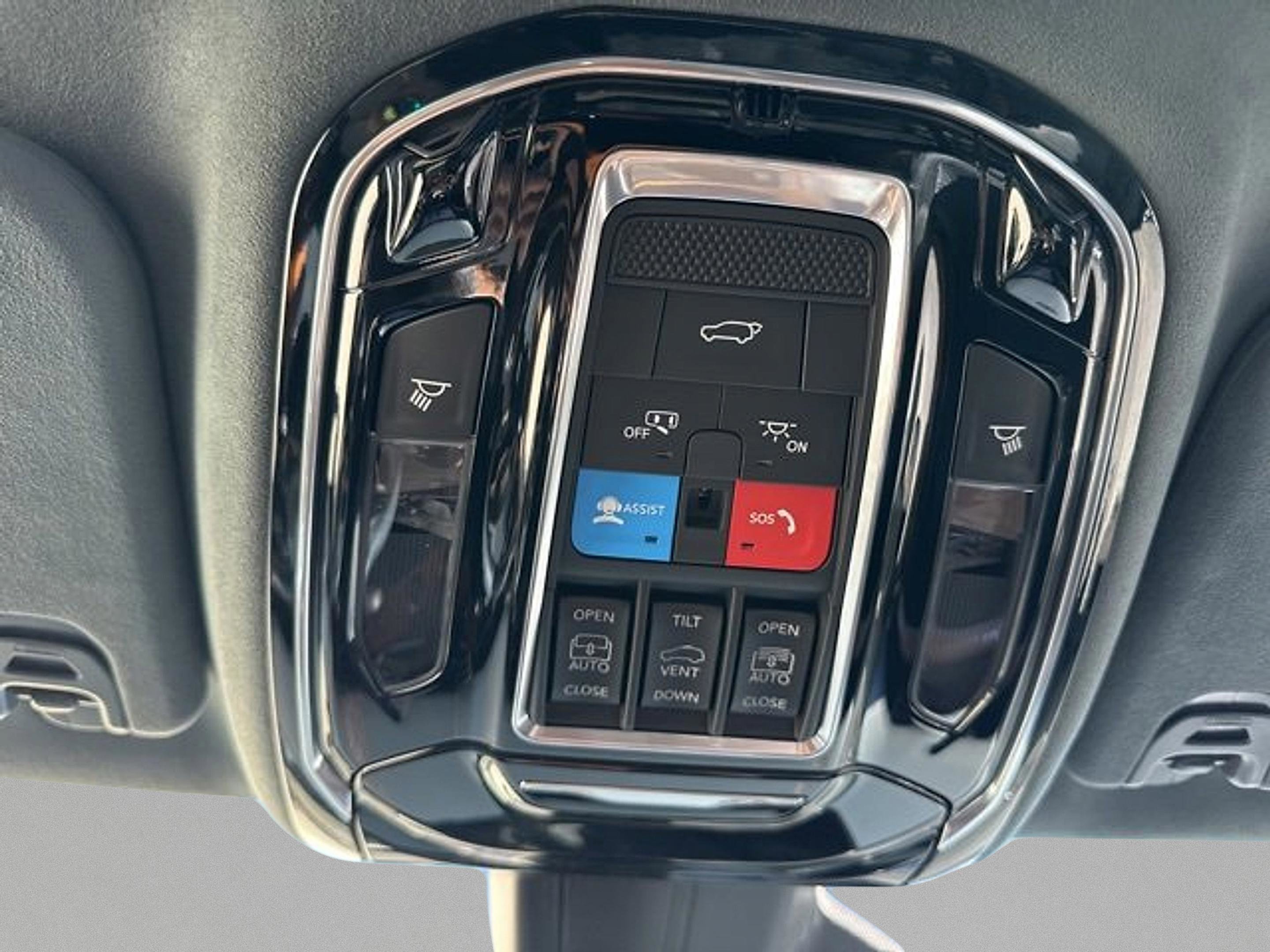 Certified 2024 Jeep Grand Wagoneer Series III w/ Rear Seat Video Group 1 image 34