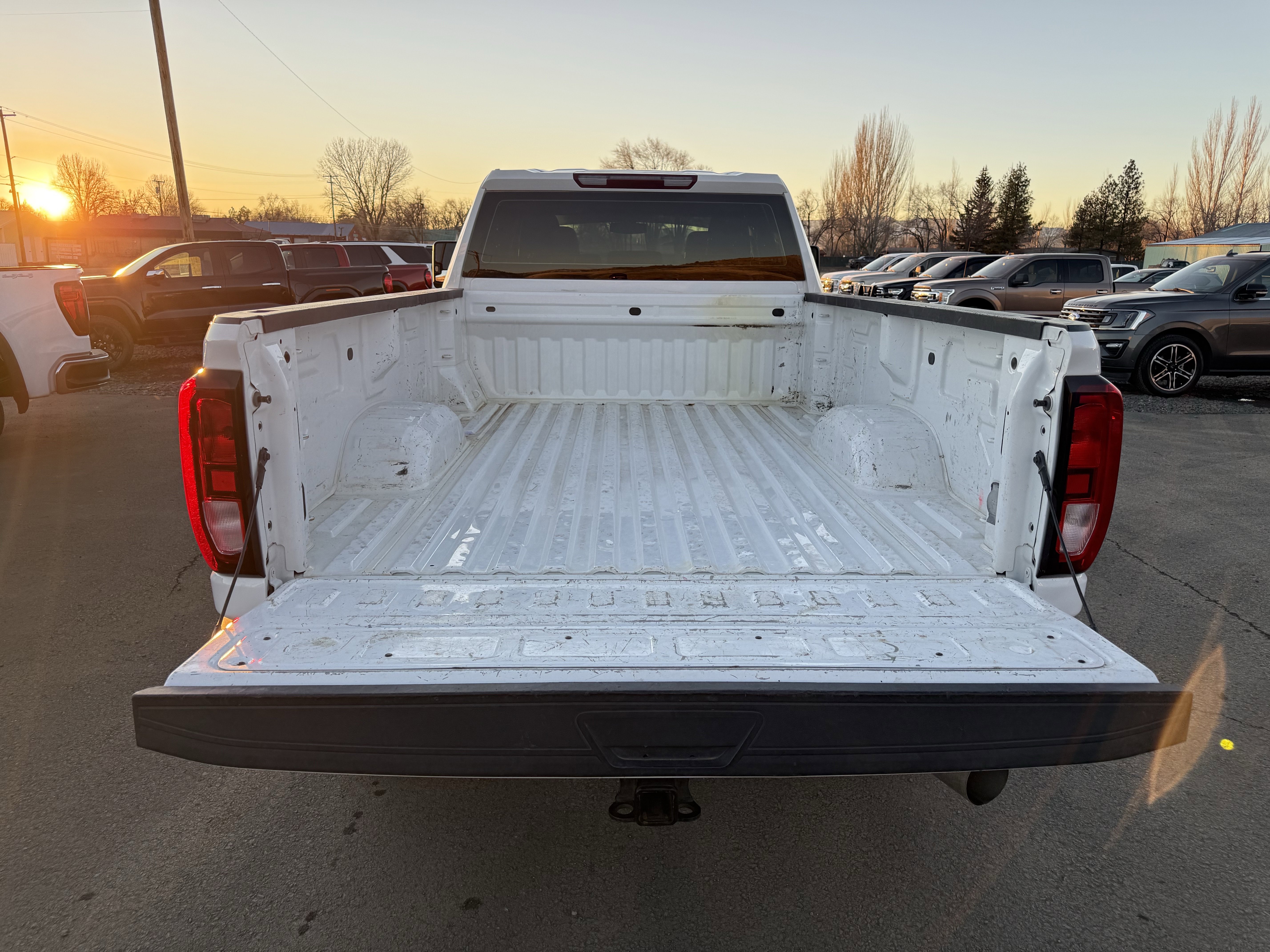 Used 2022 GMC Sierra 3500 Pro w/ Fleet Convenience Package image 6