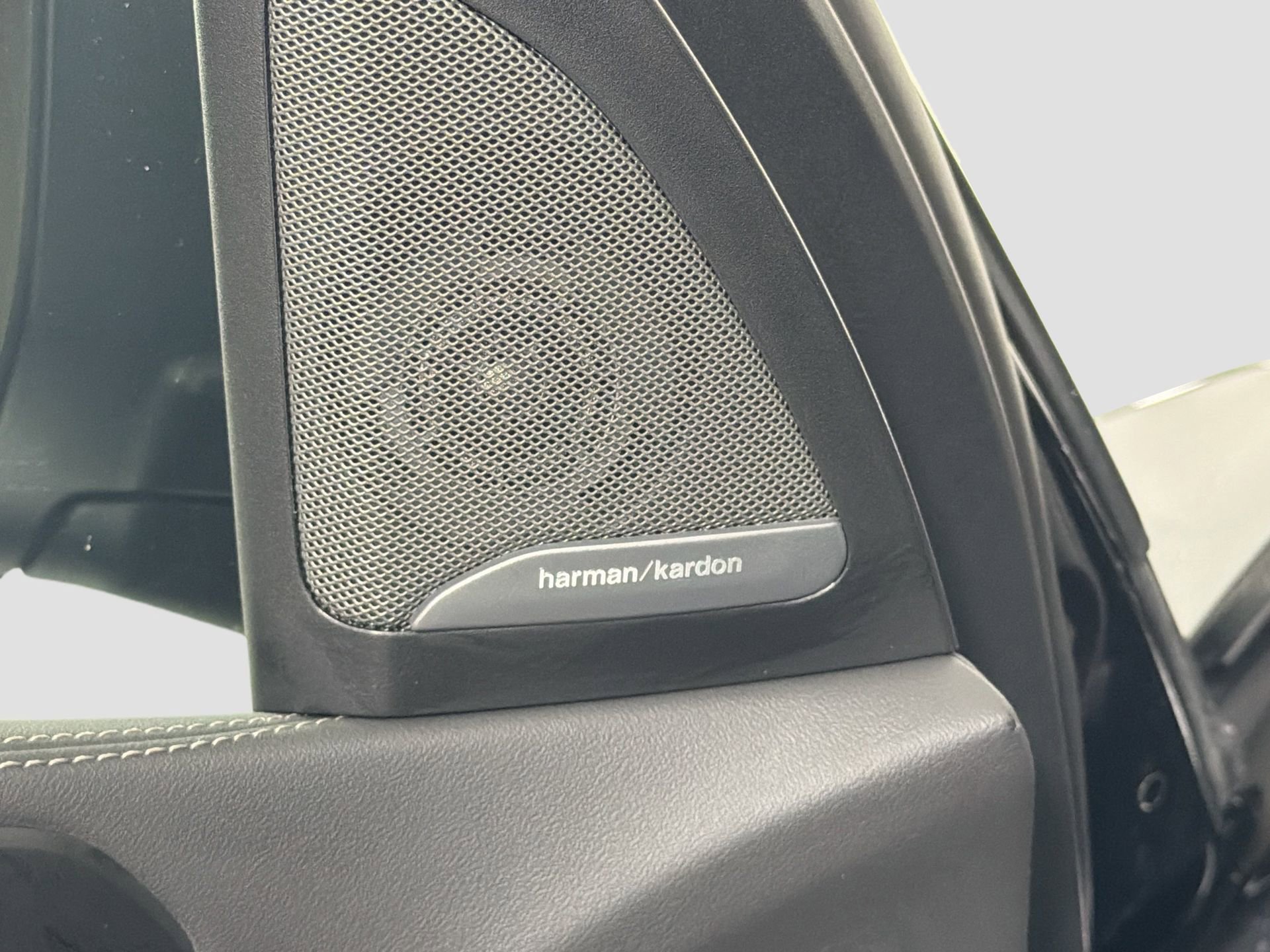 New 2026 BMW X5 sDrive40i w/ Climate Comfort Package image 18