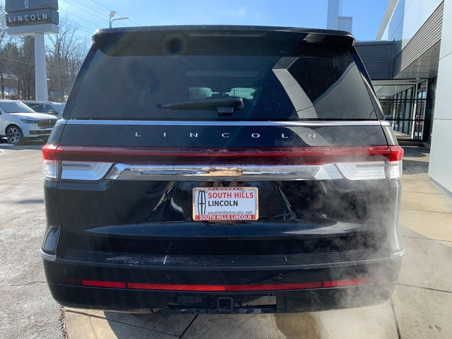 Certified 2024 Lincoln Navigator Reserve w/ Monochromatic Package image 4