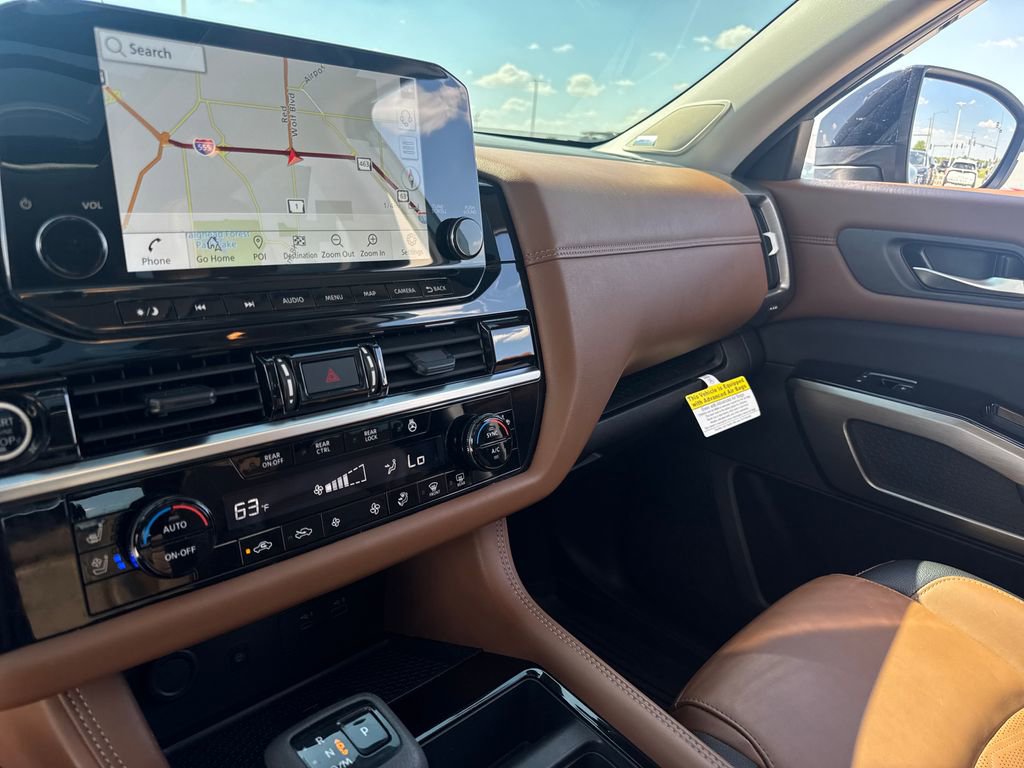 Used 2024 Nissan Pathfinder Platinum w/ Black Appearance Package image 28